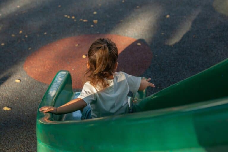 Serrano Entreprise spécialiste dans la création d'aires de jeux pour enfants