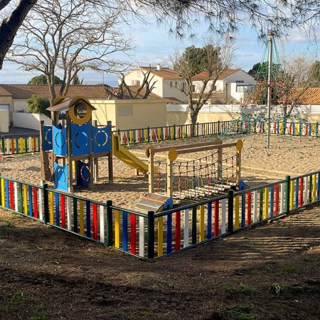 Pose d’équipement d’aire de jeux toutes marques